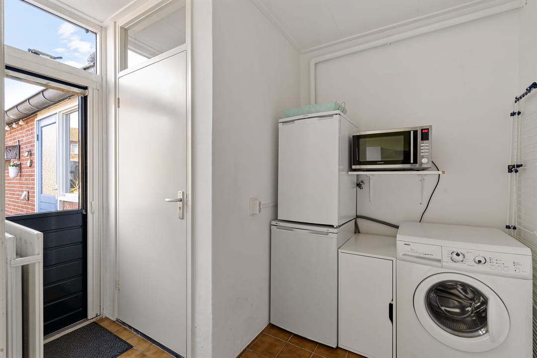 Photo 11 of Sabangstraat 21