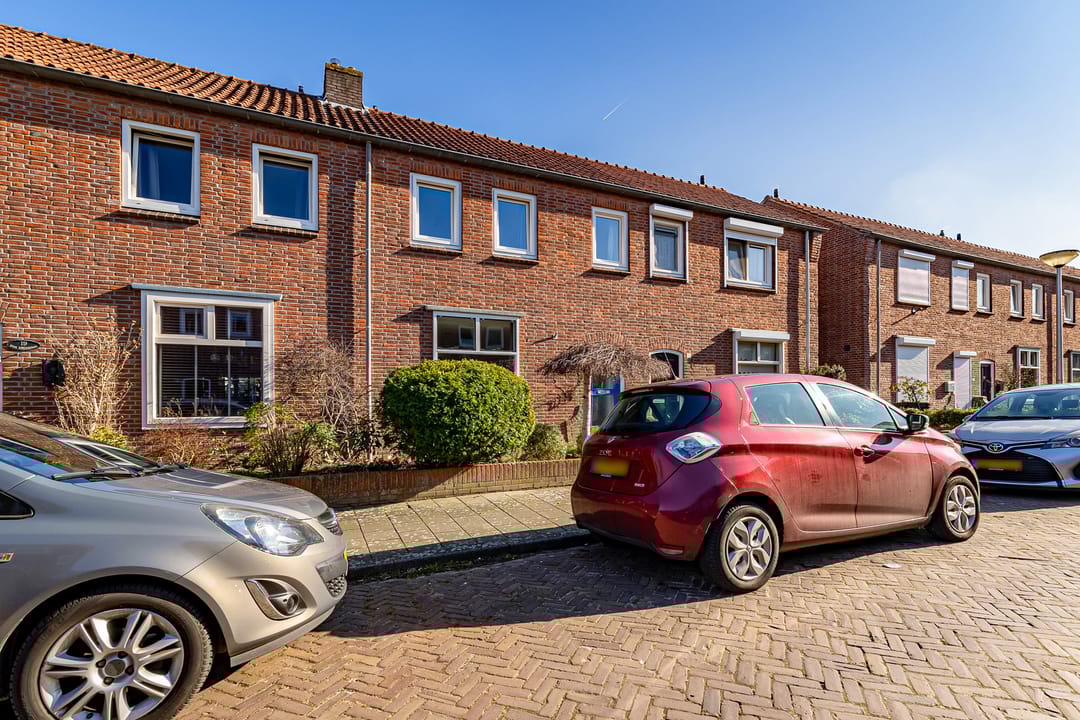 Photo 32 of Sabangstraat 21