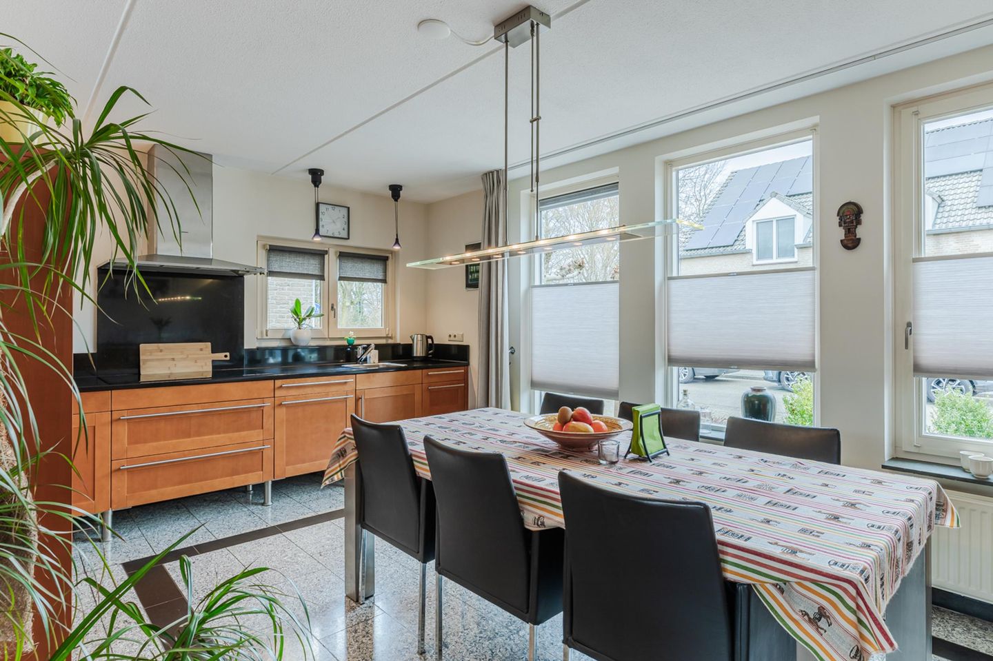 Foto 14 van Binsfelderhof 8