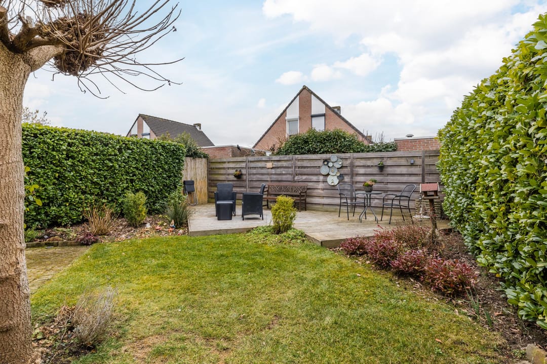 Foto 37 van Binsfelderhof 8