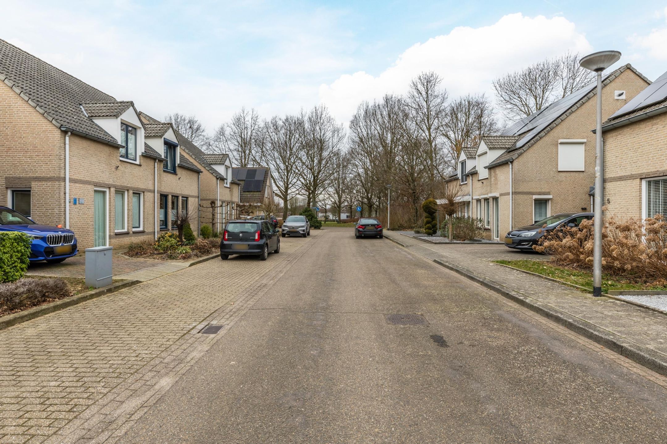 Foto 42 van Binsfelderhof 8