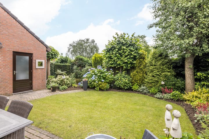 Foto 20 van Meester Speestraat 11