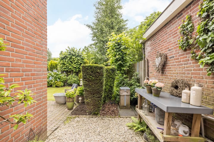 Foto 22 van Meester Speestraat 11