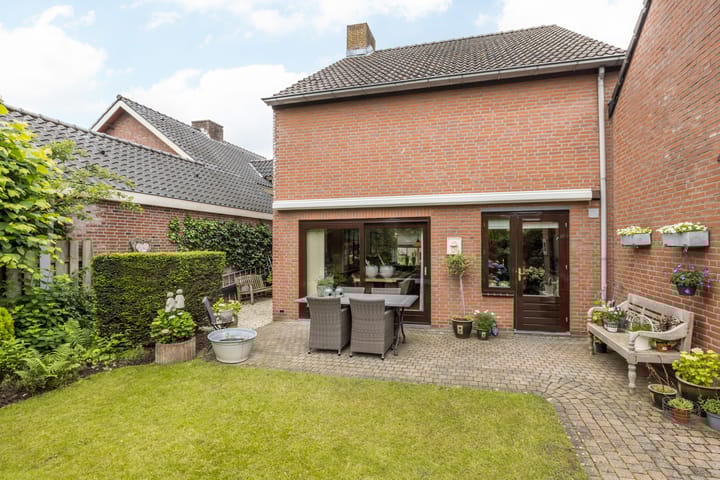 Foto 23 van Meester Speestraat 11