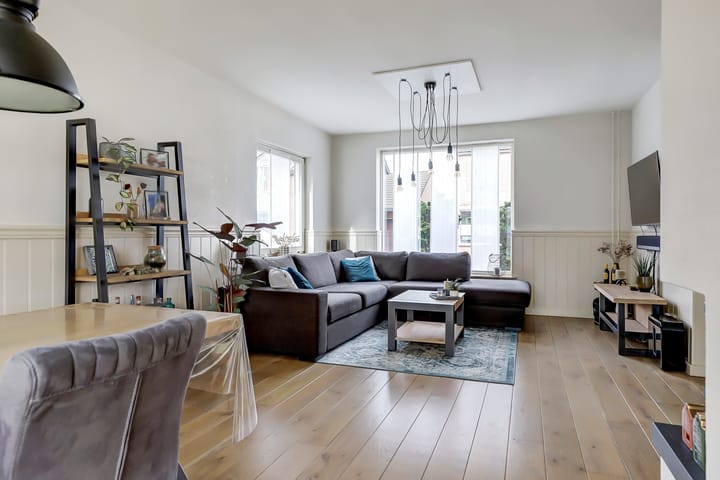 Foto 14 van Edmond Jasparstraat 10