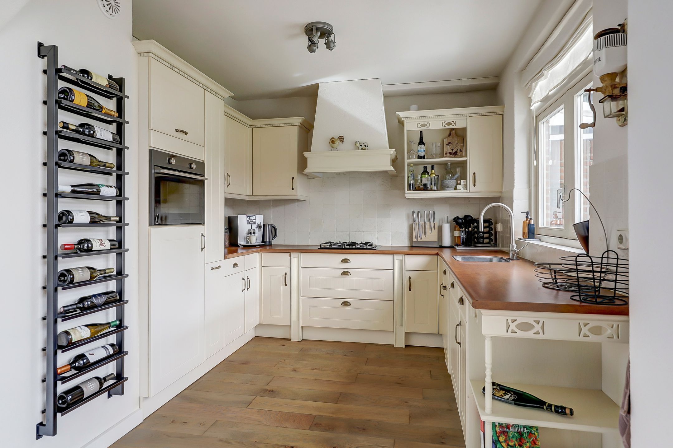 Foto 15 van Edmond Jasparstraat 10