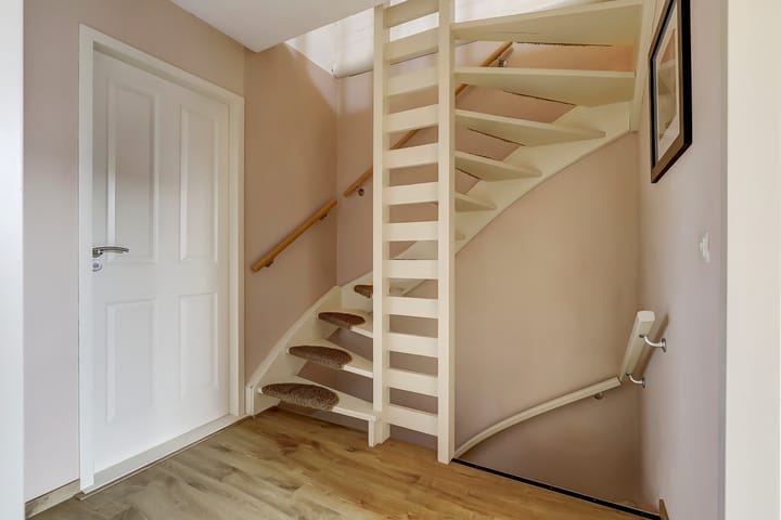 Foto 18 van Edmond Jasparstraat 10