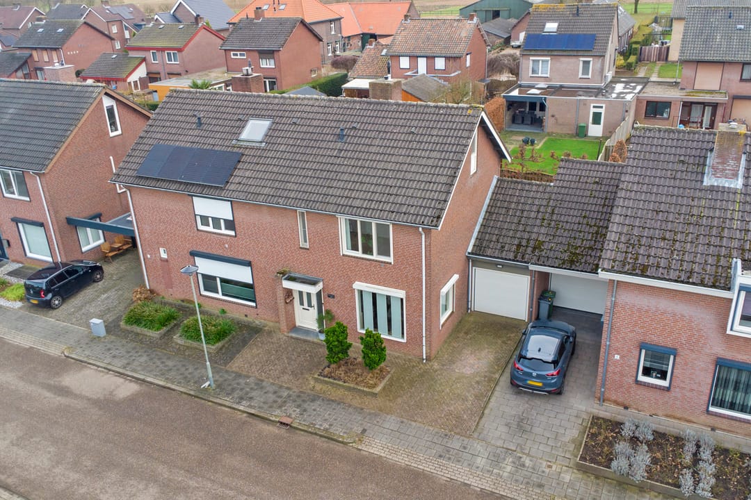 Foto 38 van Edmond Jasparstraat 10