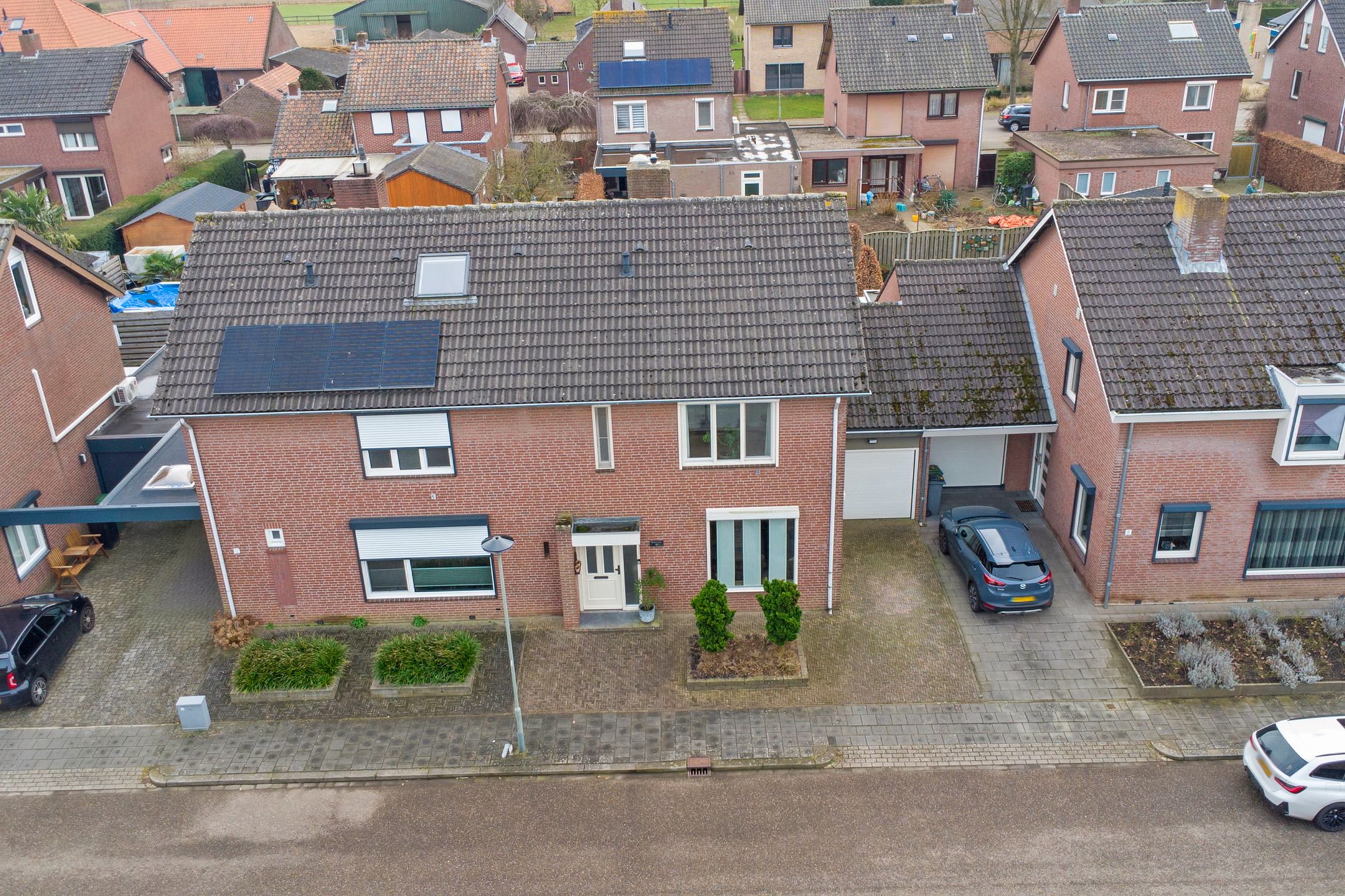 Foto 39 van Edmond Jasparstraat 10