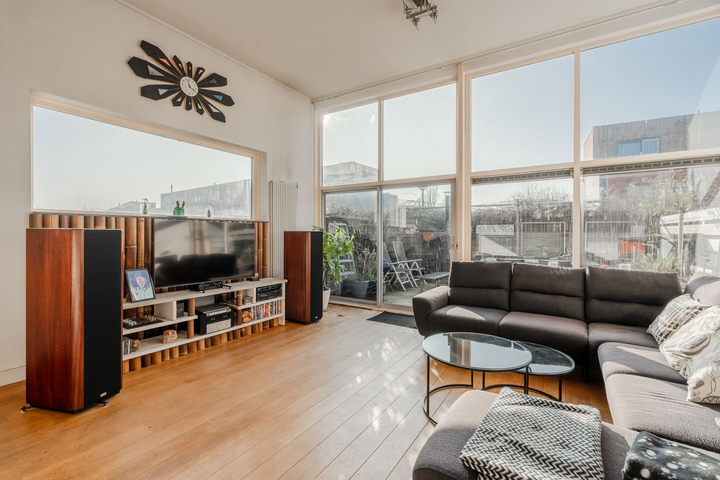 Photo 5 of J. Michaëlpad 100