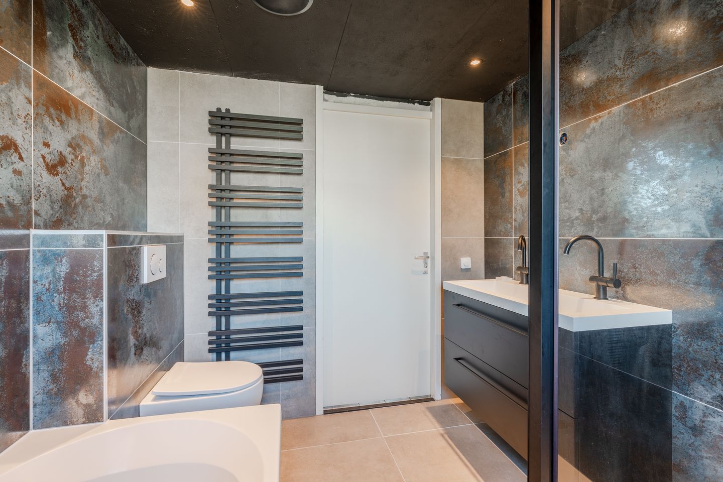 Photo 34 of J. Michaëlpad 100