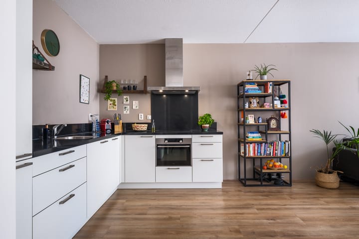 Photo 7 of Vaduzdijk 13