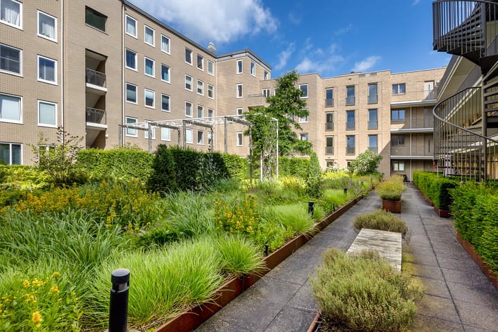 Photo 15 of Vaduzdijk 13