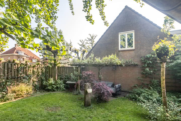 Foto 40 van Sint Jansplein 1