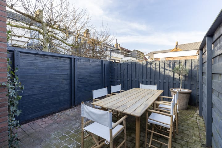 Foto 23 van Huizerpoortstraat 1