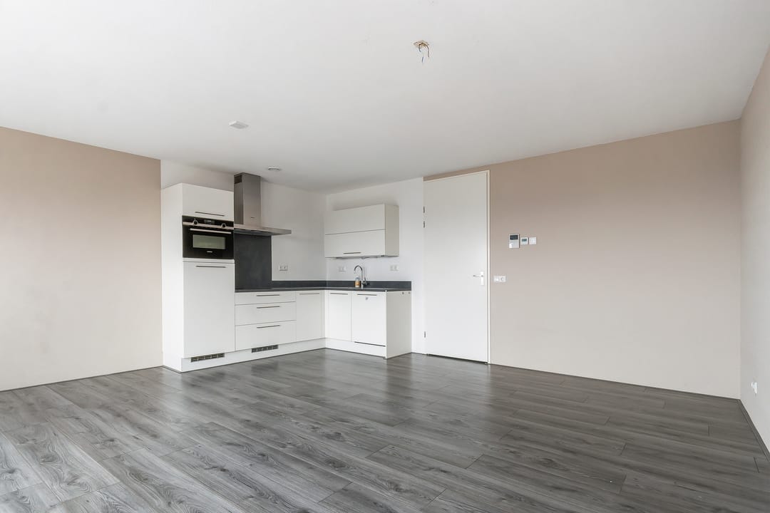 Foto 13 van Korte Parallelweg 59