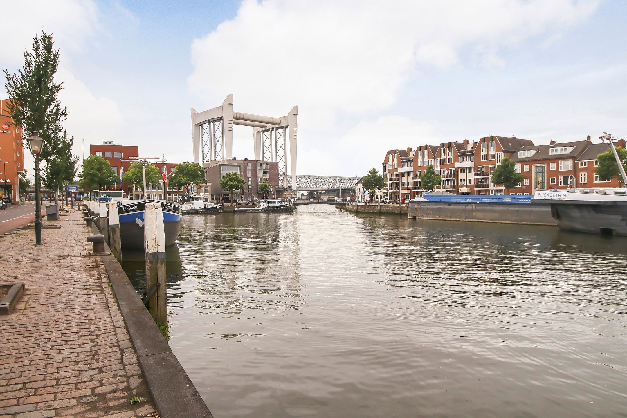 Foto 36 van Korte Parallelweg 59