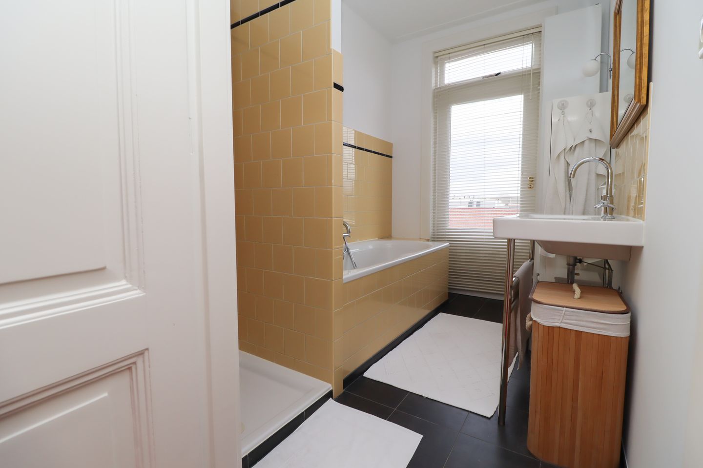 Foto 65 van Baronielaan 145