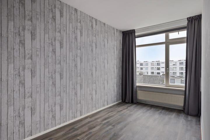 Foto 9 van Dickensstraat 61