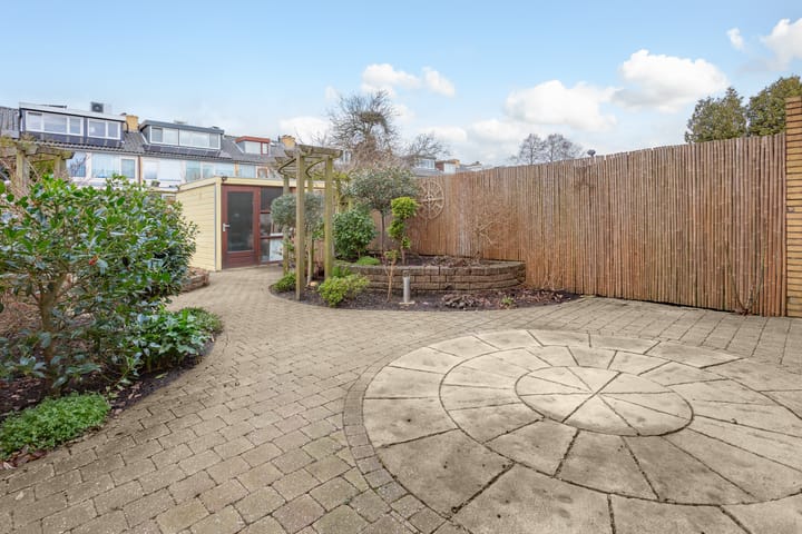 Photo 11 of Van der Waalsstraat 17