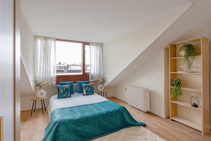 Photo 22 of Van der Waalsstraat 17