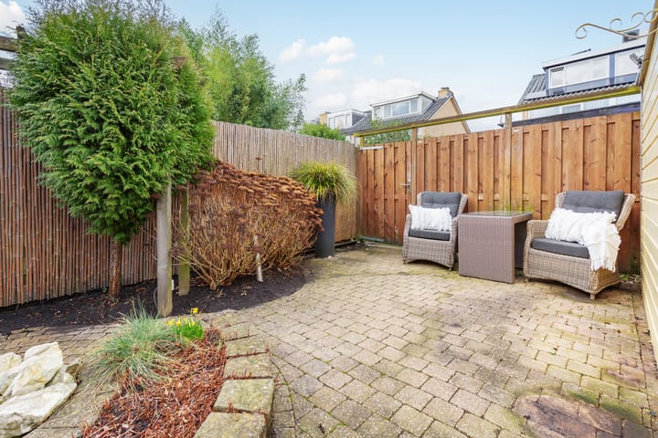 Photo 25 of Van der Waalsstraat 17