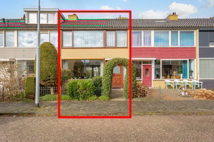 Photo 27 of Van der Waalsstraat 17