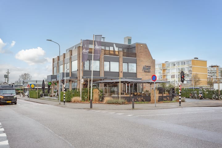 Photo 29 of Van der Waalsstraat 17