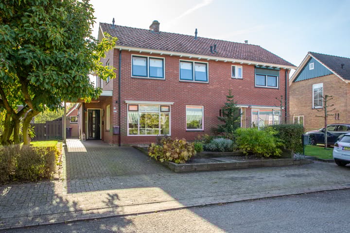 Foto 2 van Meester Meinenweg 15