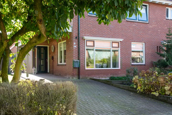 Foto 4 van Meester Meinenweg 15