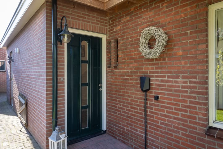 Foto 6 van Meester Meinenweg 15