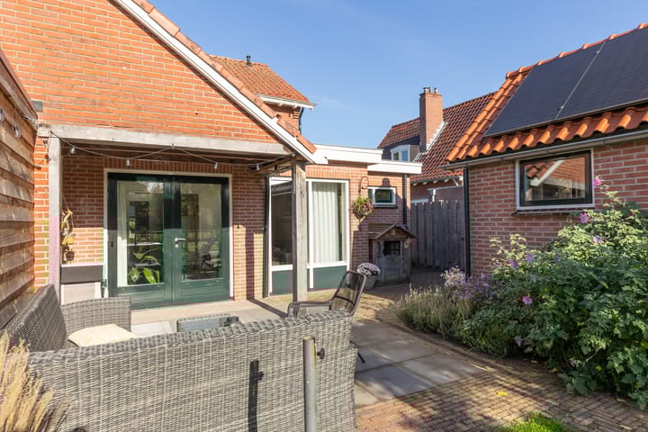 Foto 38 van Meester Meinenweg 15