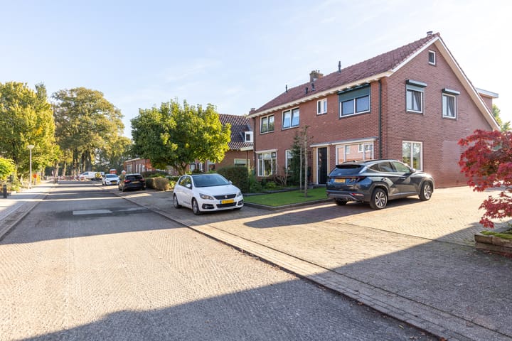 Foto 49 van Meester Meinenweg 15