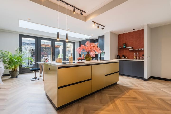 Foto 1 van Floraliastraat 25