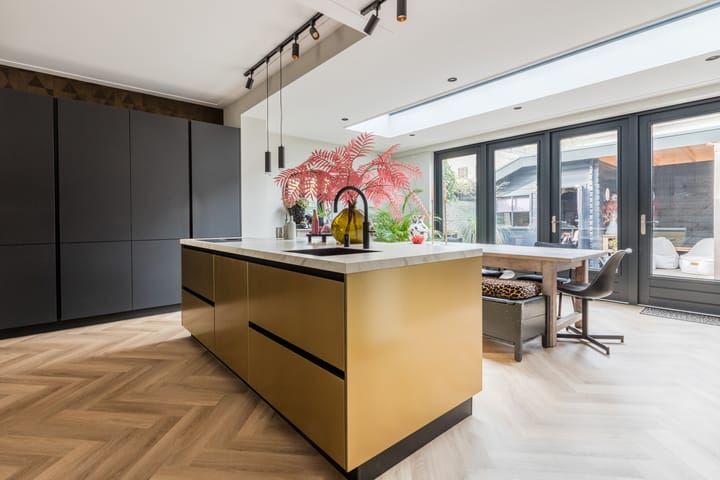 Foto 11 van Floraliastraat 25