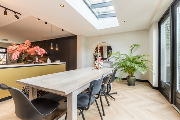 Foto 16 van Floraliastraat 25