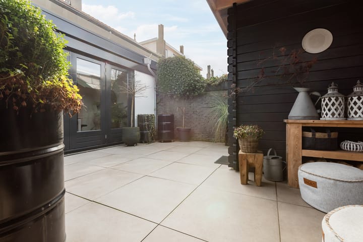 Foto 48 van Floraliastraat 25