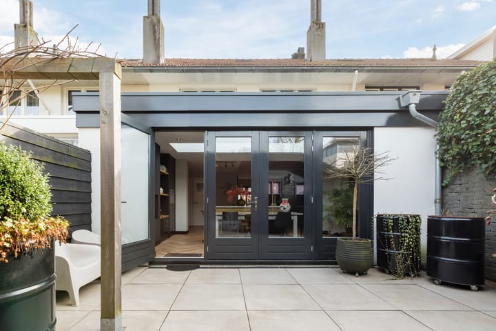 Foto 50 van Floraliastraat 25