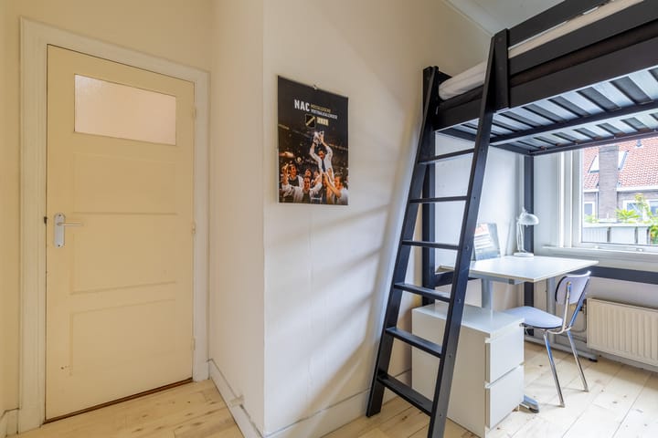 Foto 32 van Beukstraat 10