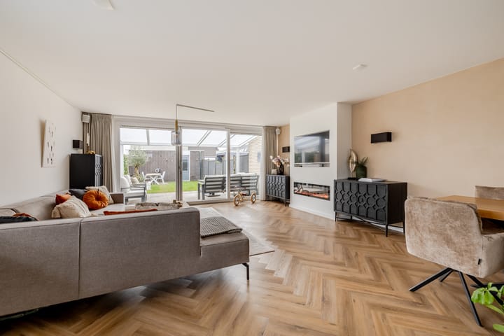 Foto 12 van Barbadosstraat 15