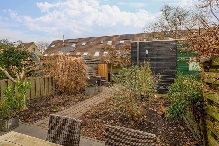 Photo 39 of Igor Stravinskisingel 46