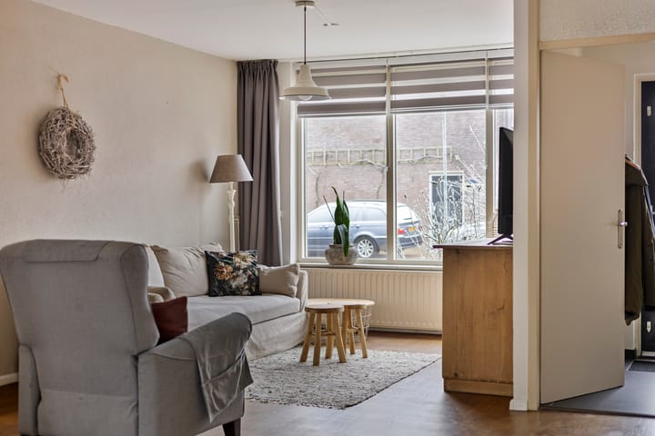 Photo 10 of Meester Teunissenstraat 17