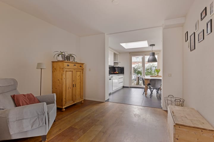 Photo 13 of Meester Teunissenstraat 17