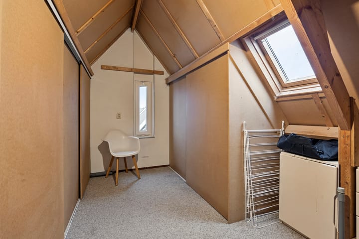 Photo 36 of Meester Teunissenstraat 17