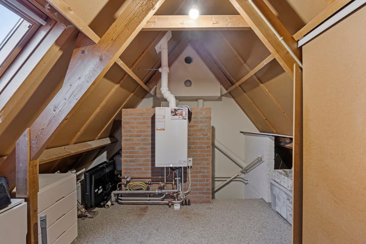 Photo 37 of Meester Teunissenstraat 17