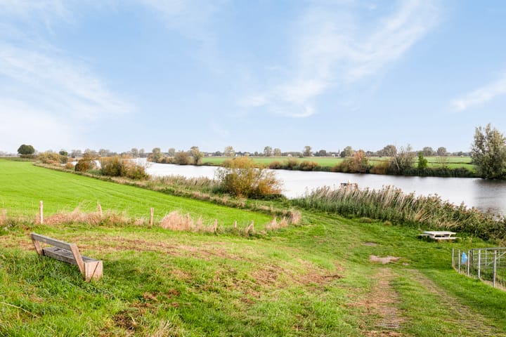 Photo 42 of Meester Teunissenstraat 17