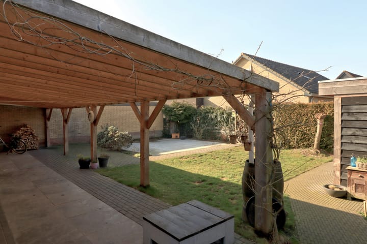 Foto 32 van Paasloregel 38