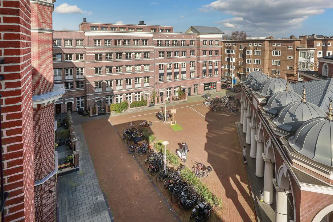 Photo 13 of Piri Reisplein 66