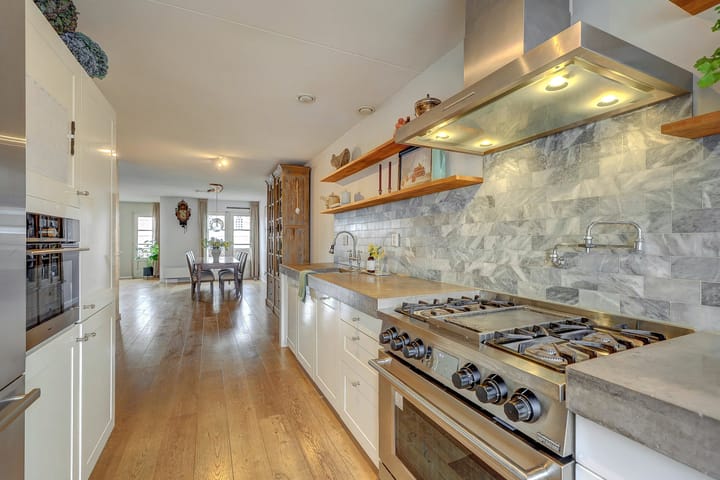 Foto 22 van Piri Reisplein 66