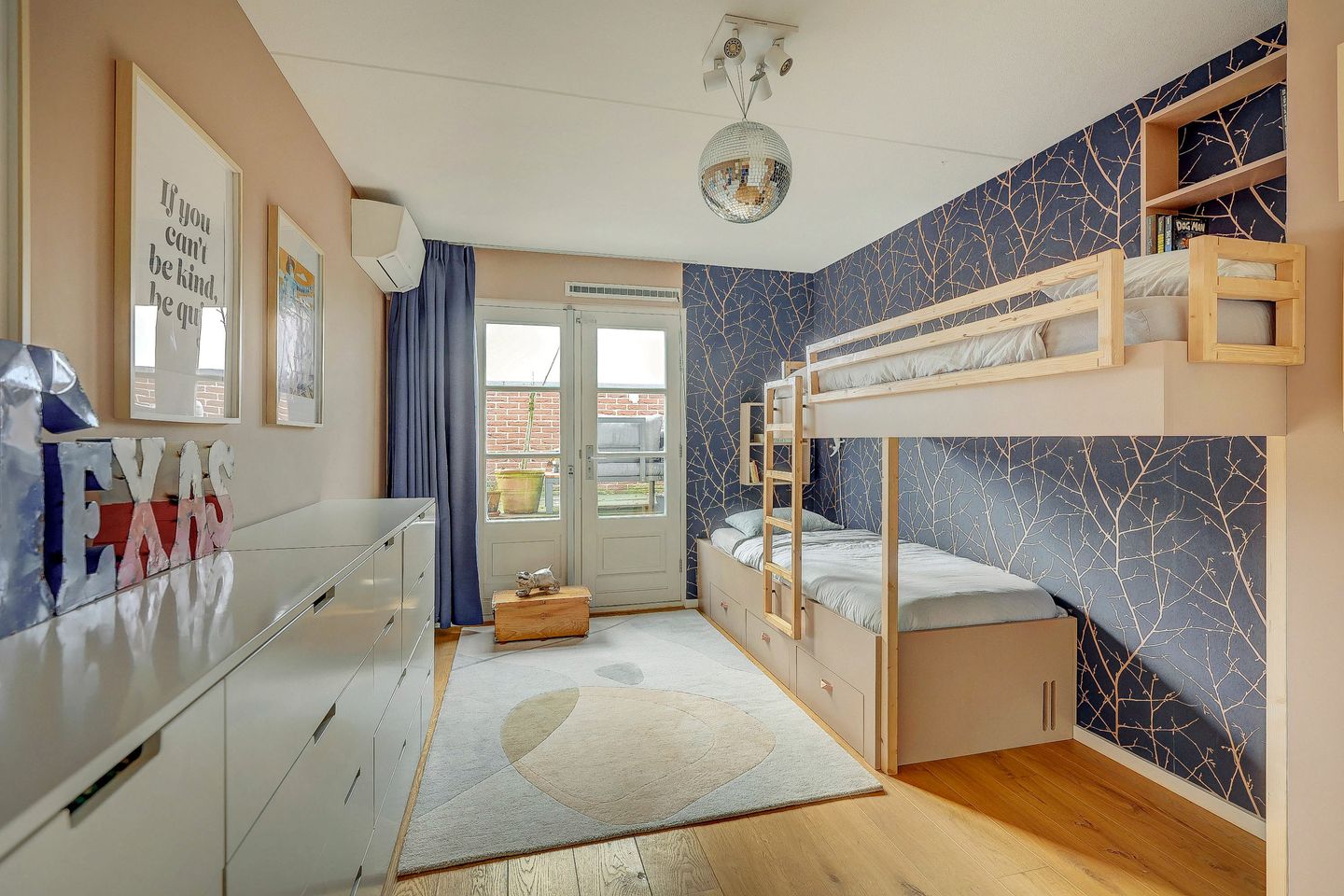 Photo 40 of Piri Reisplein 66